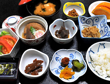 朝食