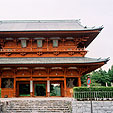 山門から庭園